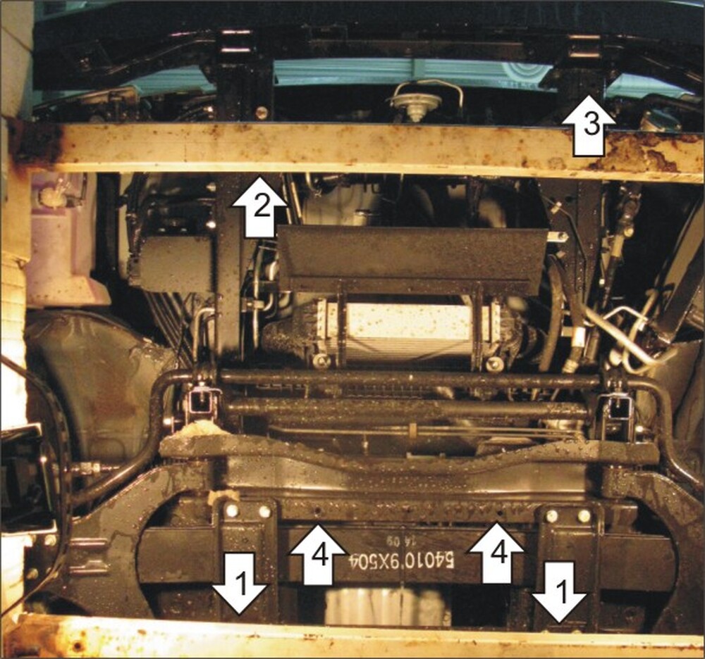 Защита MOTODOR радиатора Nissan Cabstar 2006- шасси Защита MOTODOR радиатора Nissan Cabstar 2006- шасси
