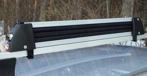 Крепление AMOS для 5-и пар лыж/4-х сноубордов на багажник на крышу авто, для всех типов поперечин, серебристый