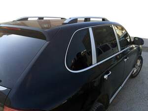 Рейлинги «SKYLINE» продольные VW TOUAREG 2010-2018 короткая база, пластиковый наконечник, серебристые