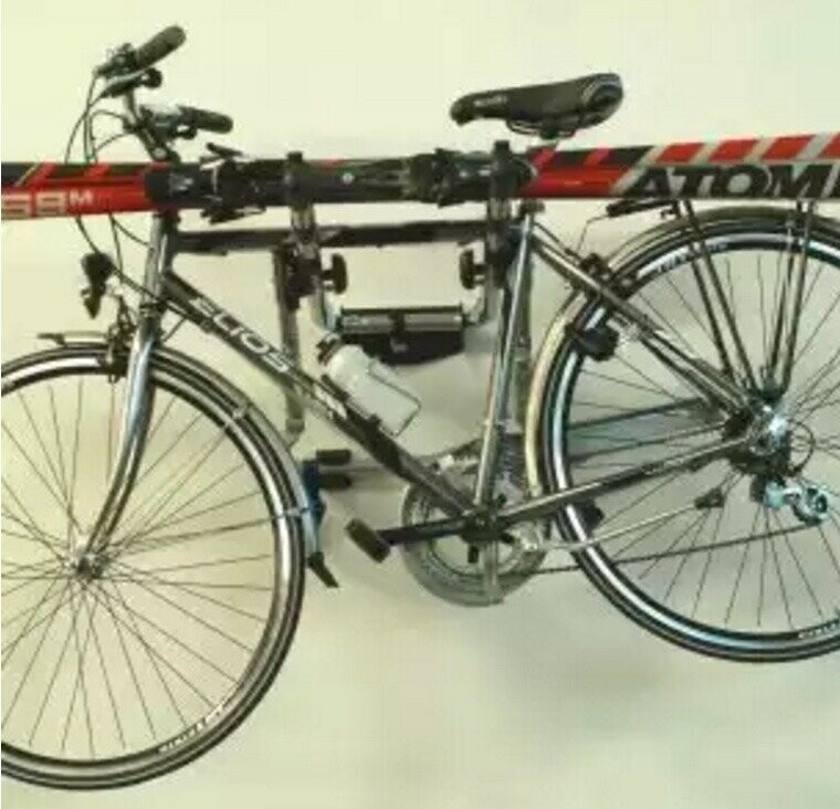 Крепление велосипеда на стену PERUZZO (за раму) Крепление велосипеда на стену PERUZZO (за раму)