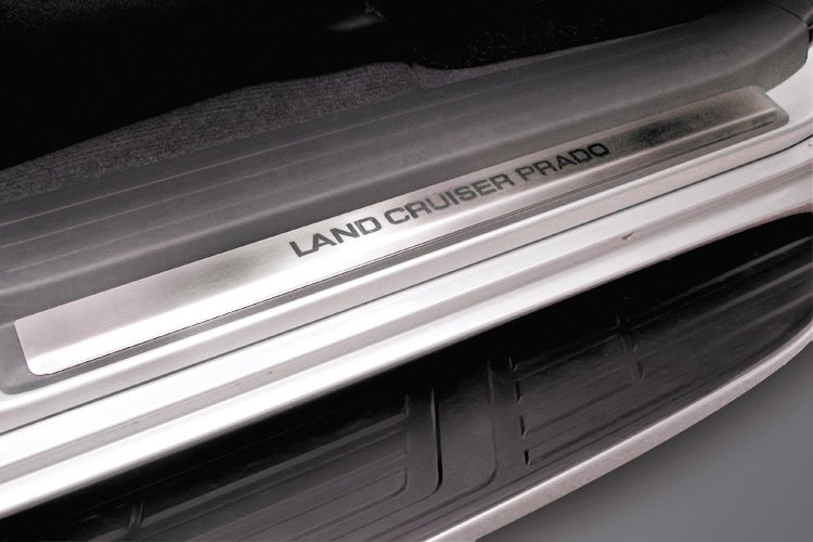 Накладки на пороги из нержавеющей стали TOYOTA LC120 2003-2008 "СОЮЗ-96" Накладки на пороги из нержавеющей стали TOYOTA LC120 2003-2008 "СОЮЗ-96"