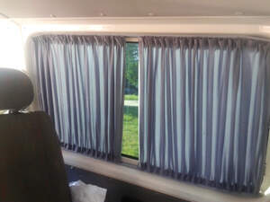 Шторки на салазках  в салон MERCEDES SPRINTER 313 (2008-2018) бордовые"ERKUL"