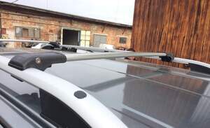 Поперечины V1 на рейлинги с просветом SUZUKI Grand Vitara (1997-2005.), серебристые