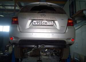 Фаркоп с хромированной накладкой Toyota Highlander 1 XU20-40 2003-2010, Lexus RX 300,350,400 2003-2009 съемное крепление шара под американский квадрат