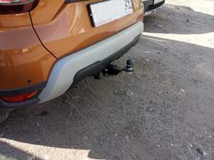 Фаркоп на Renault Duster 2 2021- съемное крепление шара под американский квадрат