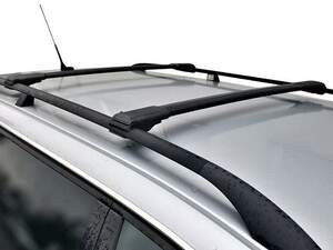 (c) Багажные поперечины SHARK длиной 113см на рейлинги, черные (c) Багажные поперечины SHARK длиной 113см на рейлинги, черные