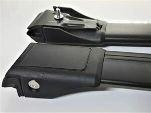 (c) Багажные поперечины SHARK длиной 113см на рейлинги, черные