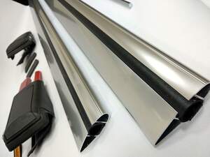 (c) Багажные поперечины SHARK длиной 113см на рейлинги, серебристые (c) Багажные поперечины SHARK длиной 113см на рейлинги, серебристые