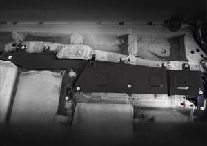 Защита топливных магистралей АвтоБроня для Geely Okavango I поколение рестайлинг (VX11) РКПП FWD 2024-н.в., рынок РФ, сталь 1.5 мм, с крепежом, штампованна