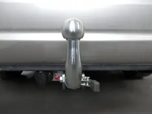 Фаркоп Galia T066A для Toyota Avensis