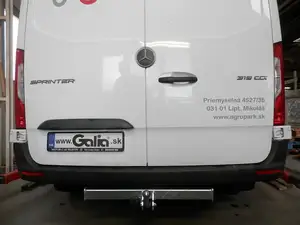 Фаркоп Galia M118A для Mercedes-Benz Sprinter и Volkswagen Crafter