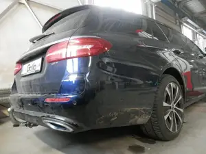 Быстросъёмный вертикальный фаркоп Galia M151V для Mercedes-Benz E-Class